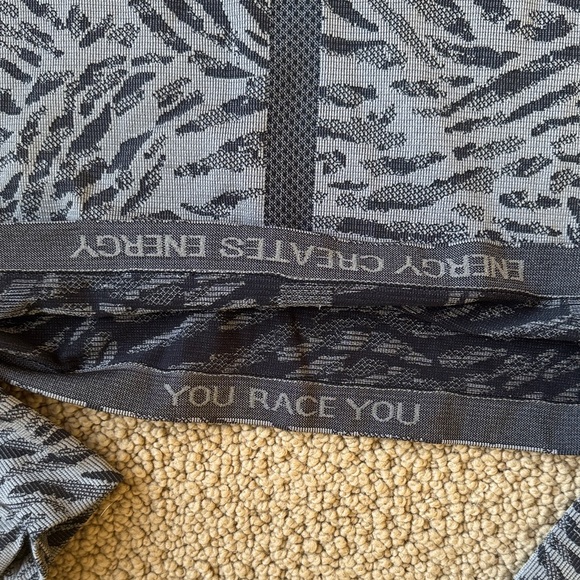 Lululemon Swifty Long Sleeve *Race Length - Picture 4 of 5